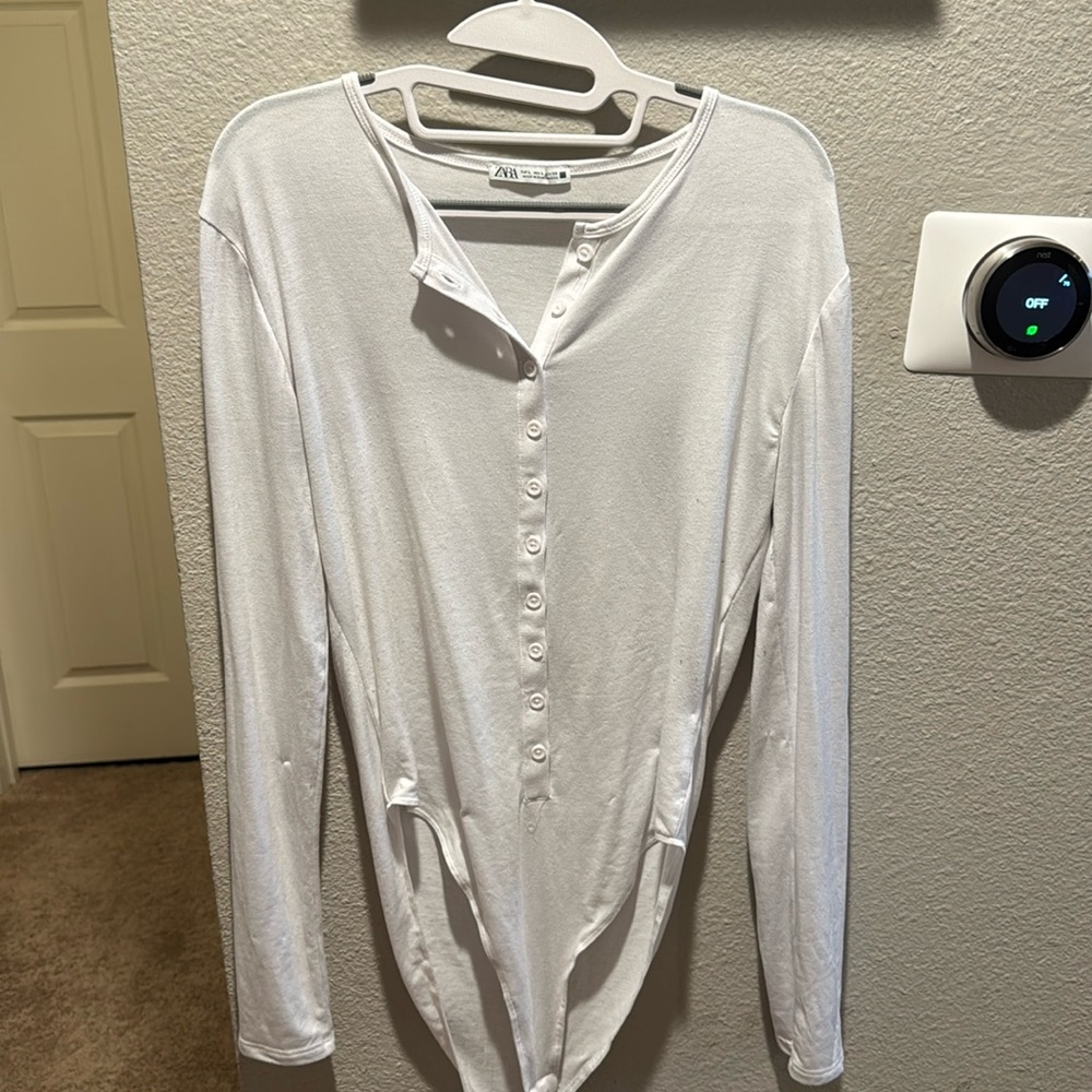 Zara White Henley Bodysuit – Size Large